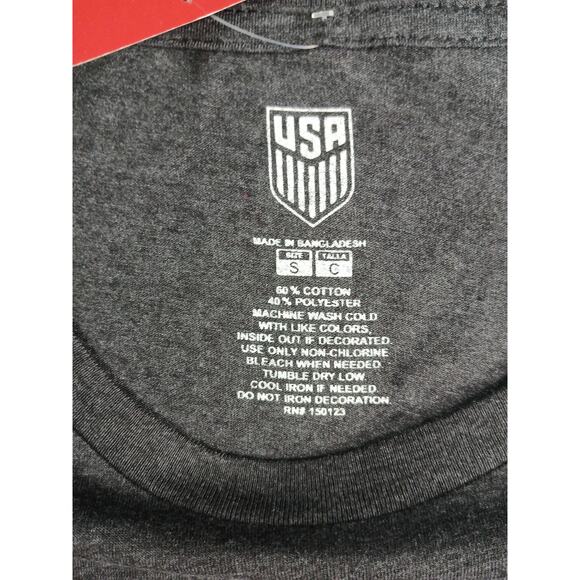 USA Soccer World Cup "Always Possible" Shirt Unisex Mens Small Tee Graphic NWT - Picture 2 of 7